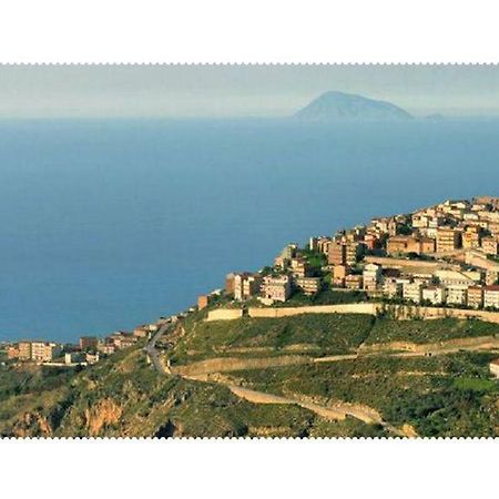 Casa Vacanza Pedala Villa San Marco d'Alunzio Bagian luar foto